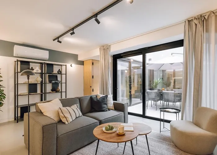 Alvor - 2 Bedrooms And Terrace In Santo Antonio * Lisboa