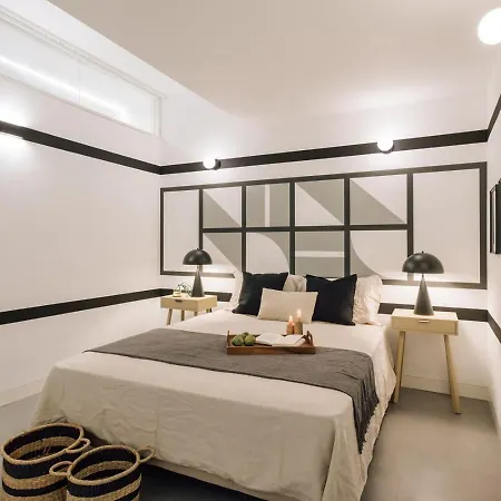 Apartment Alvor - 2 Bedrooms And Terrace In Santo Antonio Lisbon