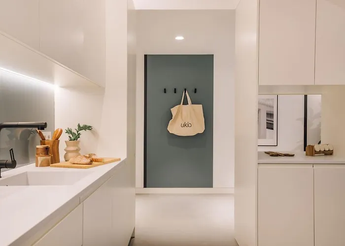 Alvor - 2 Bedrooms And Terrace In Santo Antonio Lisbon